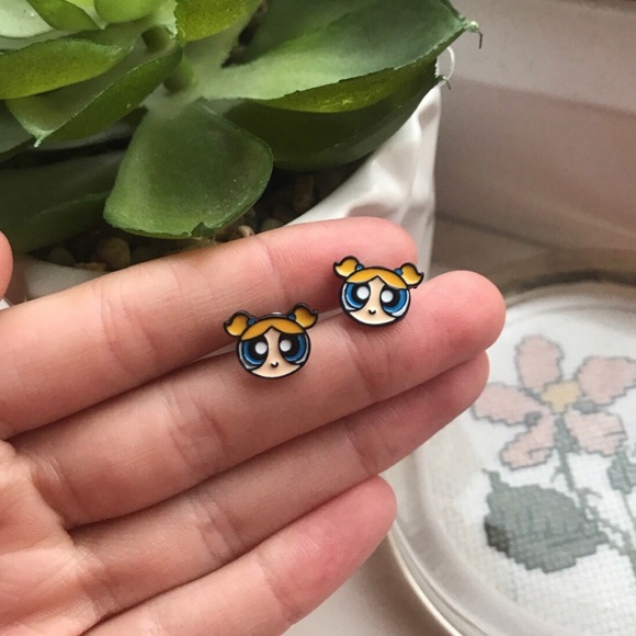 Earrings - Picture 2 of 2